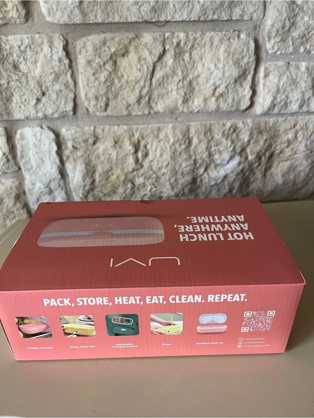 Salmon Color  Portable UV Sterilizer Lunch Box Storage